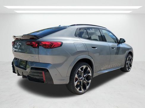 New 2026 BMW X2 xDrive28i w/ Technology Package AWD/4WD image 4