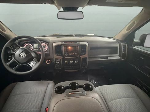 Used 2019 RAM 1500 Express RWD image 9