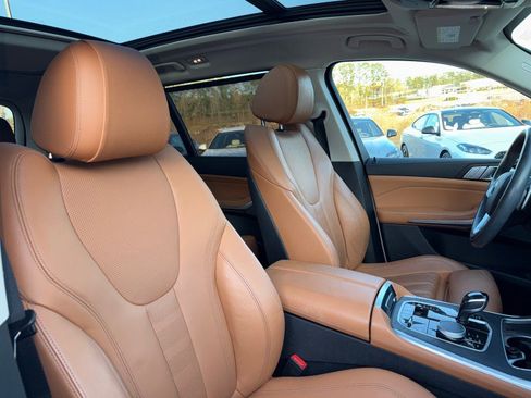 Used 2021 BMW X7 xDrive40i w/ Premium Package image 17