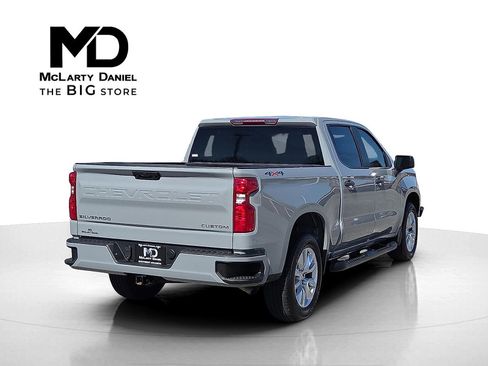 Used 2024 Chevrolet Silverado 1500 Custom image 5