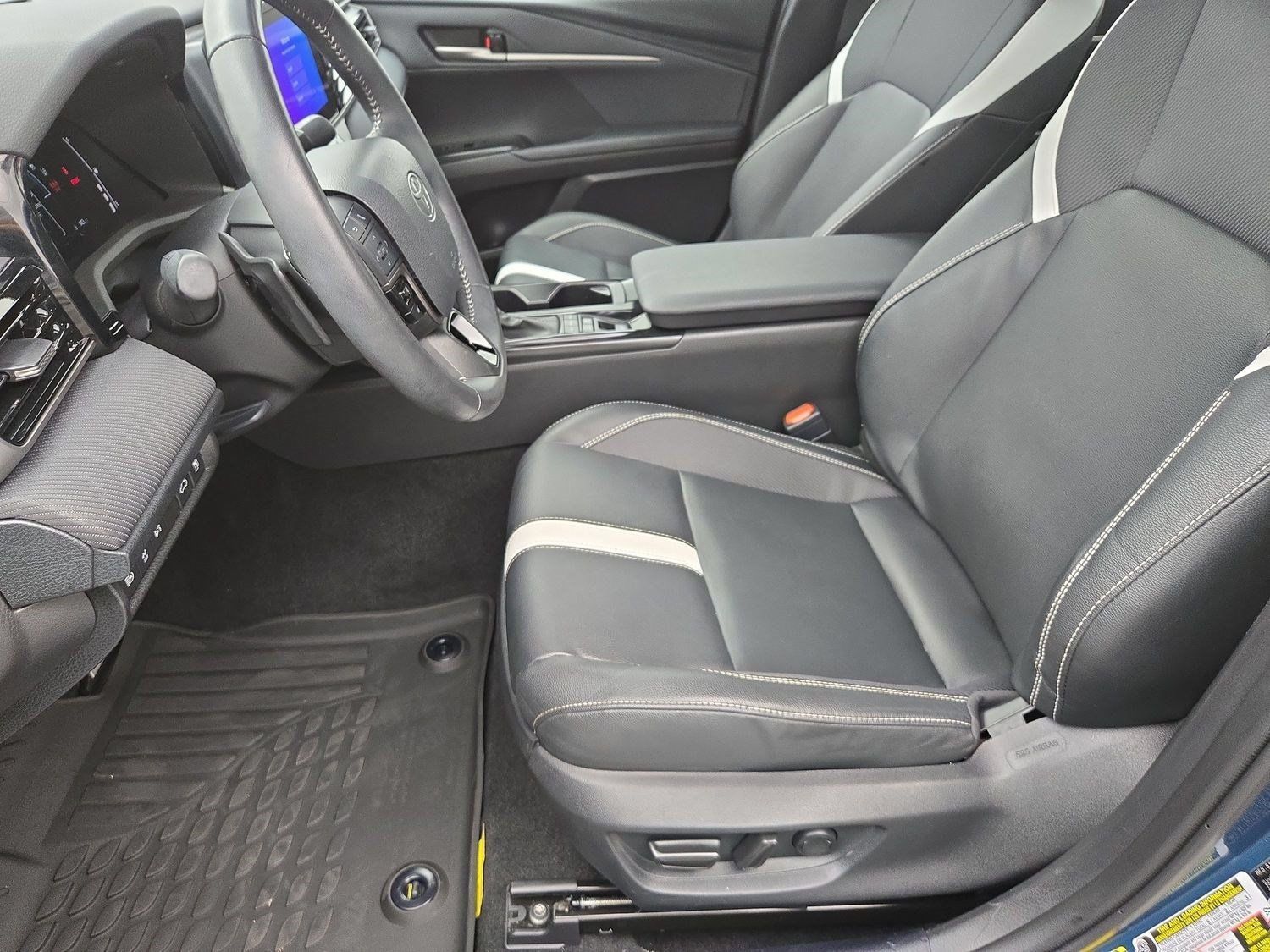 Certified 2025 Toyota Camry SE w/ Convenience Package FWD image 15