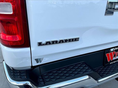 Used 2025 RAM 1500 Laramie AWD/4WD image 25