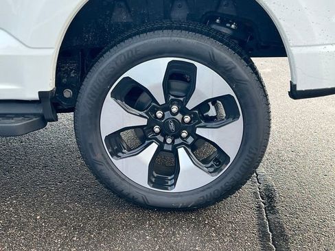 New 2025 Ford F150 Lightning Platinum image 9