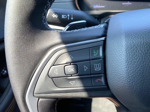 New 2025 Jeep Grand Cherokee Altitude image 14