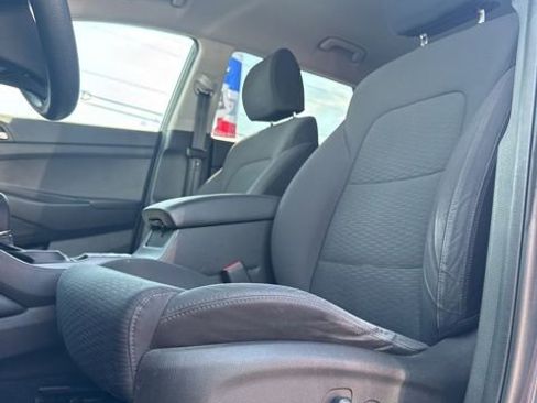 Used 2019 Hyundai Tucson Value w/ Cargo Package AWD/4WD image 18