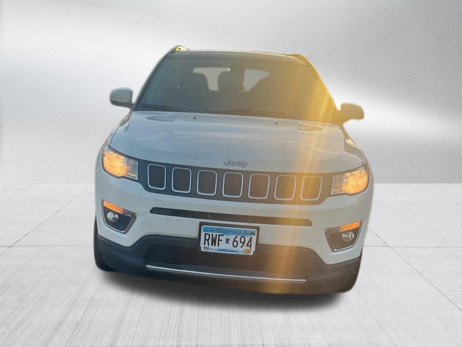 Used 2018 Jeep Compass Limited w/ Navigation Group AWD/4WD image 2