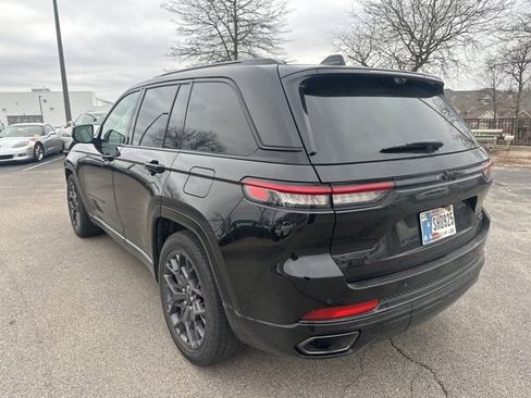 Used 2025 Jeep Grand Cherokee Summit image 5