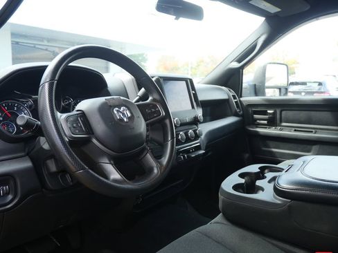 Used 2023 RAM 3500 Tradesman image 10