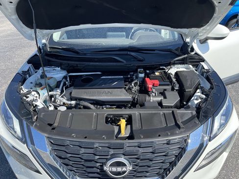 Used 2023 Nissan Rogue SV AWD/4WD image 28