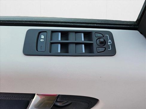 New 2025 Land Rover Discovery Sport S image 26