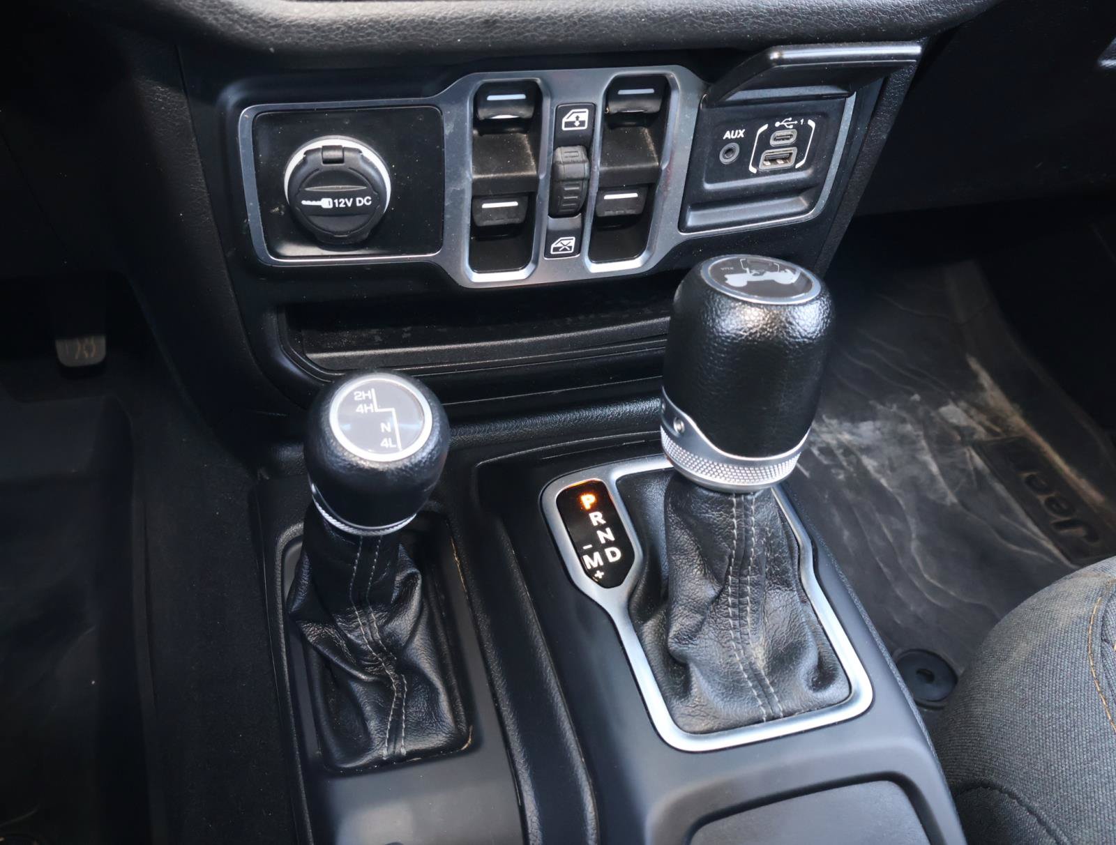 Used 2024 Jeep Wrangler Unlimited Sport AWD/4WD image 24