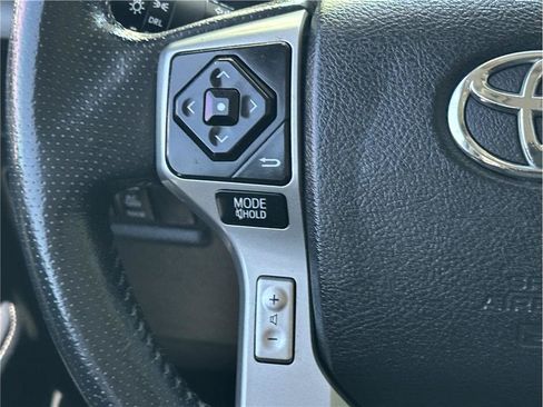 Used 2017 Toyota 4Runner SR5 Premium AWD/4WD image 22