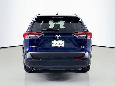 Used 2022 Toyota RAV4 XLE AWD/4WD image 5