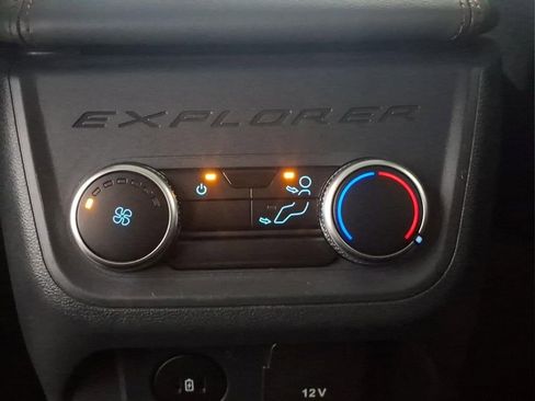 Certified 2025 Ford Explorer Active AWD/4WD image 25