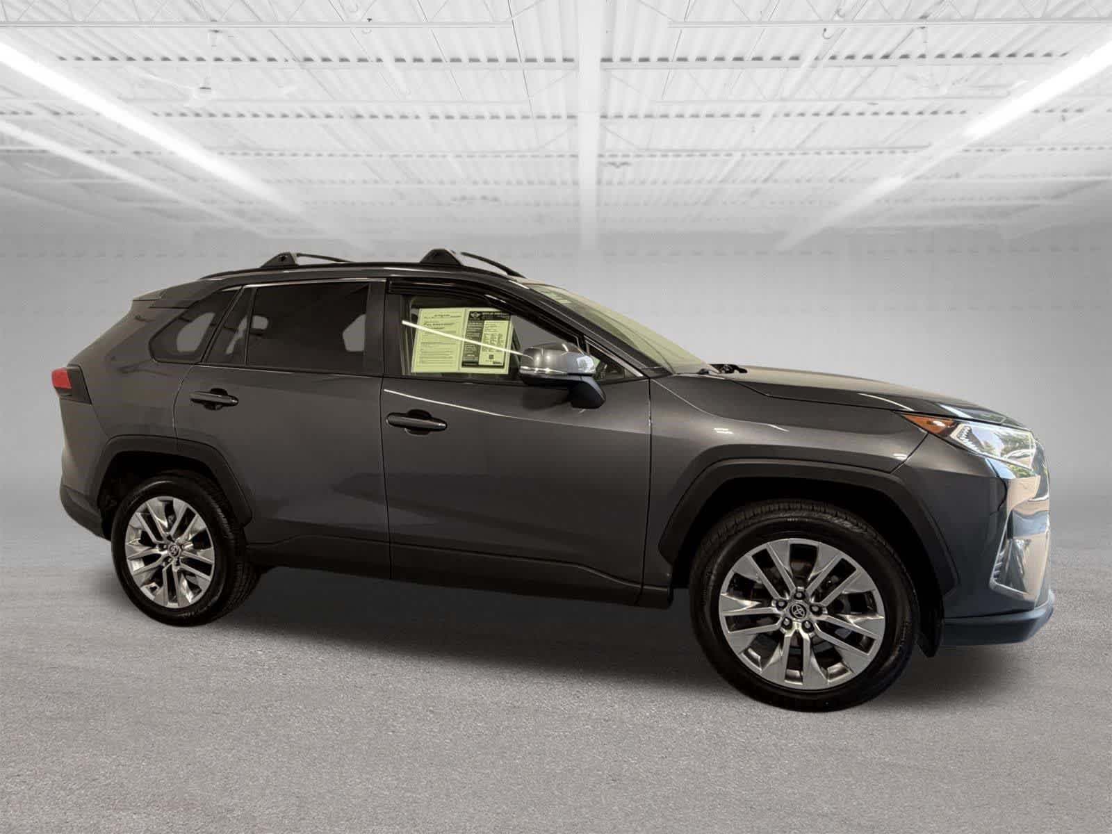 Used 2021 Toyota RAV4 XLE Premium AWD/4WD image 7
