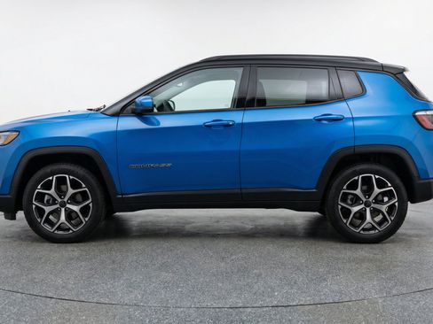 Used 2025 Jeep Compass Limited AWD/4WD image 5