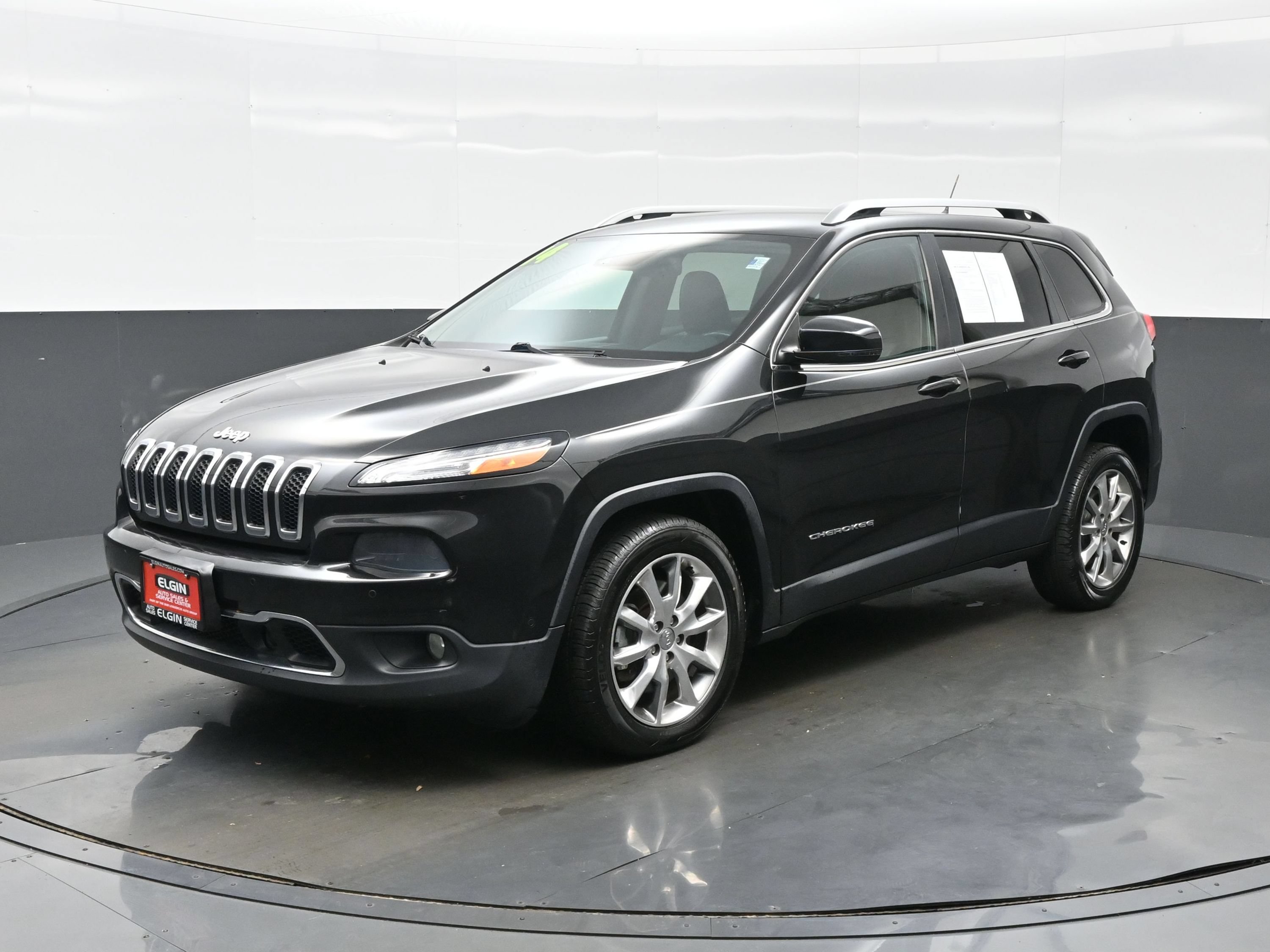 Used 2014 Jeep Cherokee Limited w/ Technology Group FWD image 2
