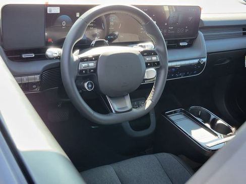 New 2026 Hyundai Ioniq 5 SE image 3
