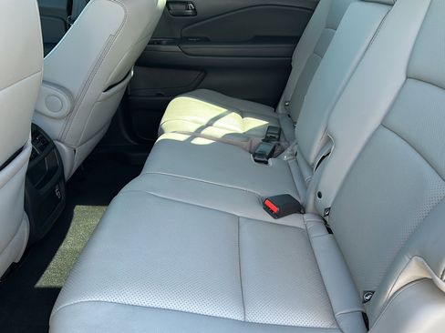 Used 2023 Honda Passport EX-L image 18