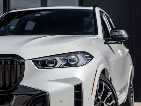 Used 2025 BMW X5 sDrive40i w/ M Sport Package image 13