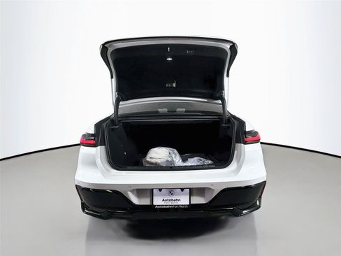 New 2026 BMW i7 eDrive50 w/ M Sport Package RWD image 24
