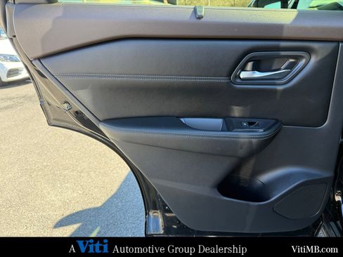 Used 2023 Nissan Rogue SV w/ SV Premium B Package image 20