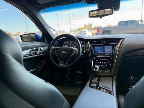 Used 2018 Cadillac CTS V w/ Luxury Package image 63