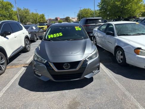 Used 2020 Nissan Versa SR image 2