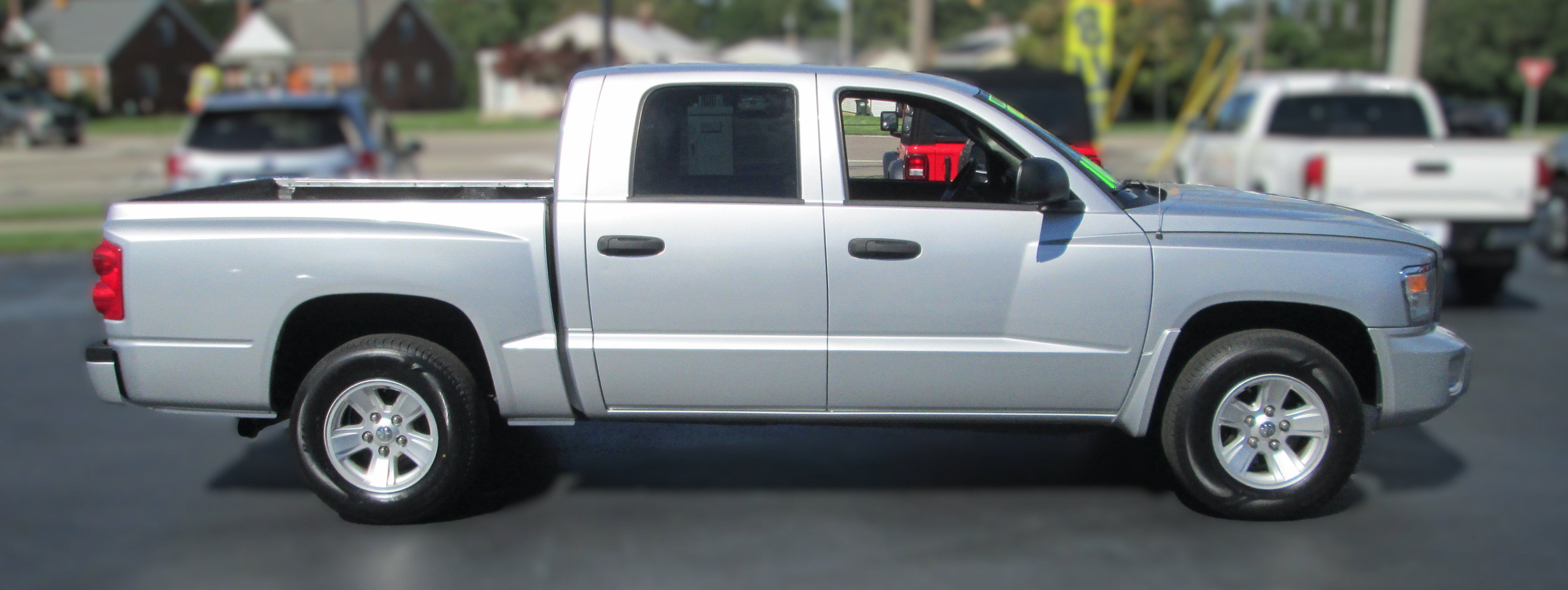 Used 2008 Dodge Dakota SLT w/ Trailer Tow Group AWD/4WD image 3