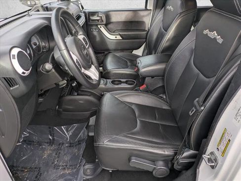 Used 2014 Jeep Wrangler Polar Edition image 15