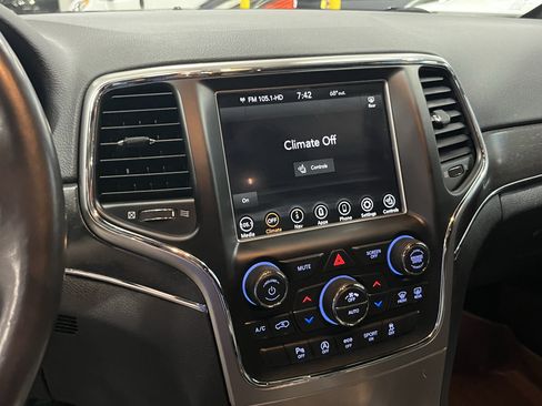 Used 2018 Jeep Grand Cherokee Limited w/ Luxury Group II AWD/4WD image 23