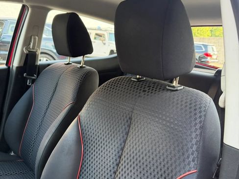 Used 2011 MAZDA MAZDA2 Touring FWD image 12