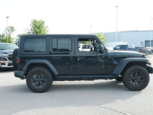 Used 2021 Jeep Wrangler Unlimited Sport AWD/4WD image 3