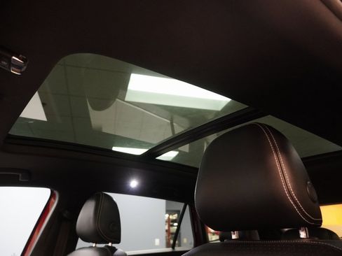 Used 2021 Volkswagen Atlas Cross Sport SE w/ Panoramic Sunroof Package image 40