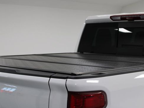 Used 2025 Chevrolet Silverado 1500 LTZ w/ LTZ Premium Package AWD/4WD image 16