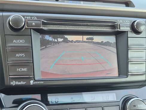 Used 2015 Toyota RAV4 XLE FWD image 16
