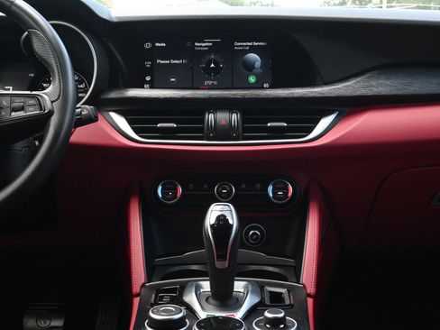 Used 2021 Alfa Romeo Stelvio Sprint w/ Nero Edizione RWD image 13