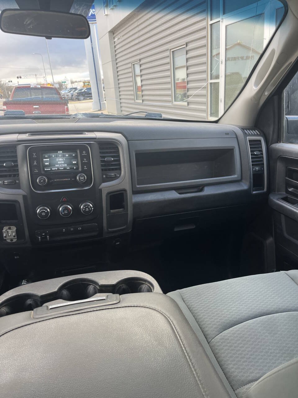 Used 2017 RAM 3500 Tradesman w/ Chrome Appearance Group AWD/4WD image 11