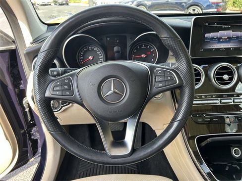Used 2019 Mercedes-Benz GLC 300 4MATIC image 29