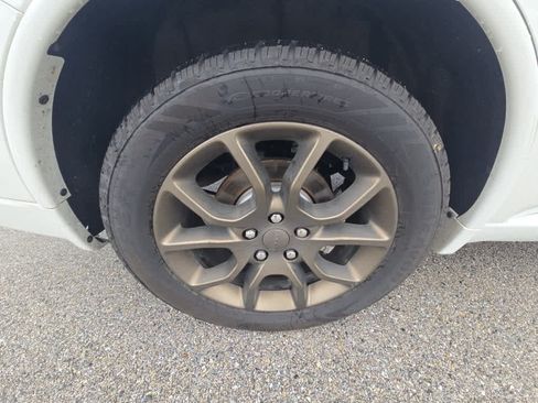 Used 2018 Dodge Durango R/T w/ Technology Group AWD/4WD image 8