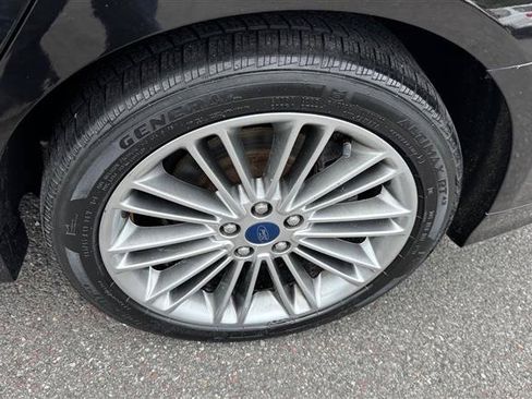 Used 2013 Ford Fusion SE FWD image 29