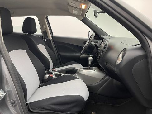 Used 2015 Nissan Juke S FWD image 26