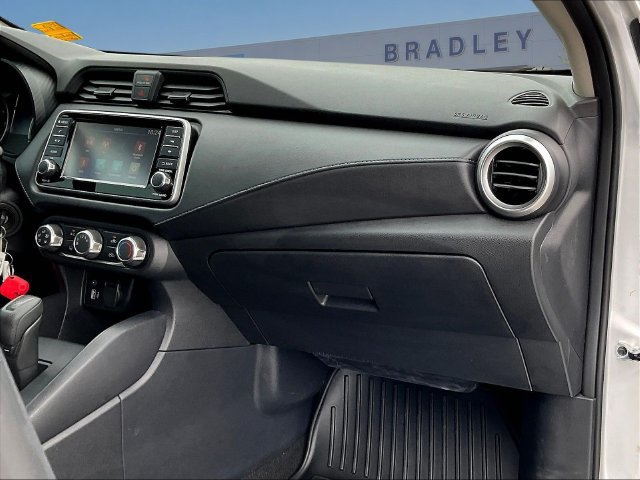 Used 2024 Nissan Versa S w/ Trunk Package FWD image 27