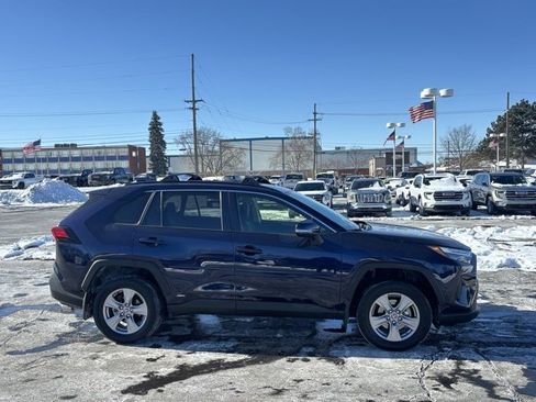 Used 2024 Toyota RAV4 XLE image 4