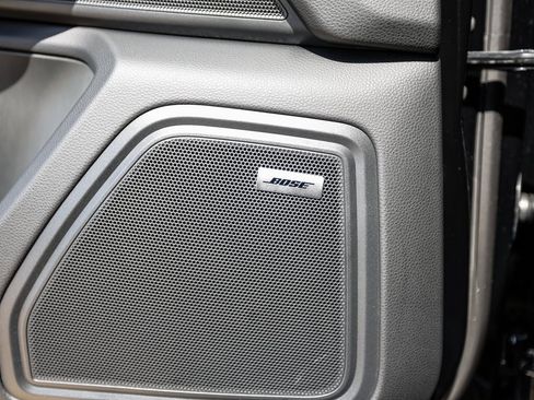 Certified 2025 Porsche Macan image 22