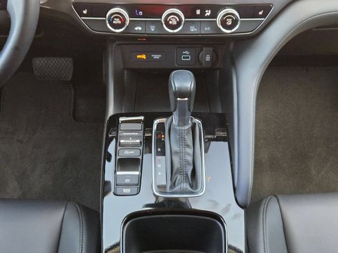 Certified 2024 Acura Integra FWD image 19