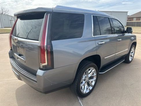 Used 2020 Cadillac Escalade Luxury image 5