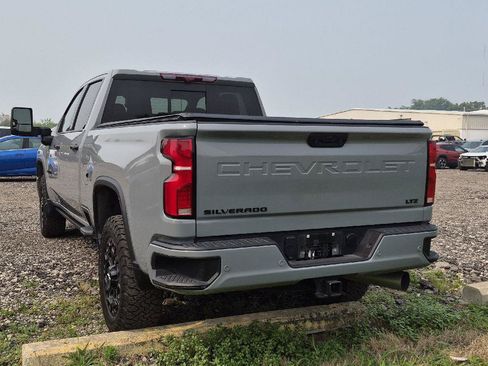 Used 2024 Chevrolet Silverado 2500 LTZ w/ LTZ Plus Package AWD/4WD image 5