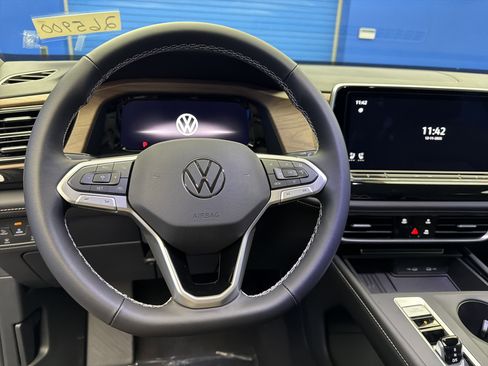 New 2026 Volkswagen Atlas SE image 14