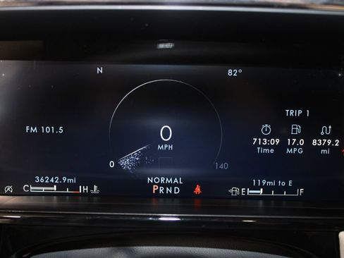 Used 2023 Lincoln Navigator Reserve AWD/4WD image 39